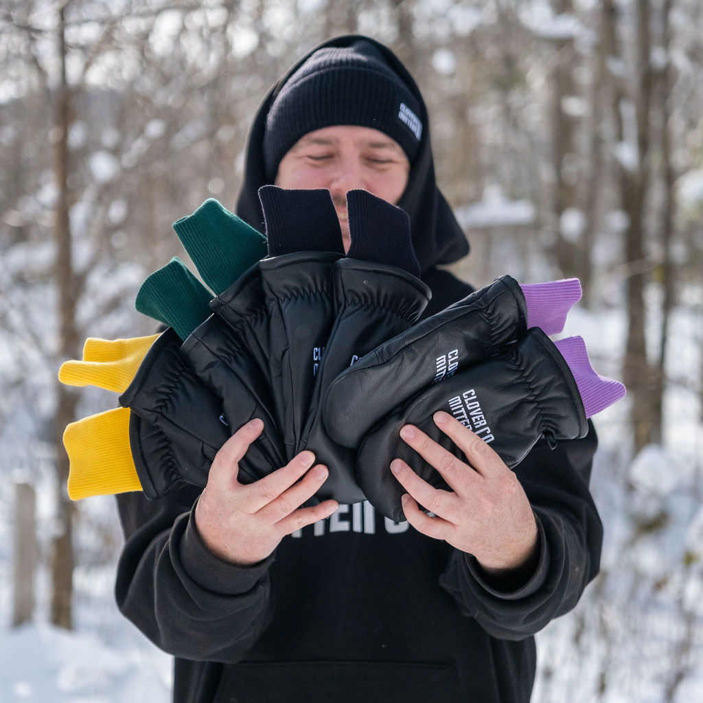 The Clover Mitten - Black