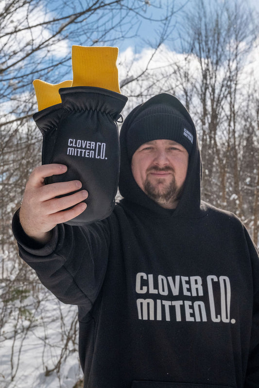 The Clover Mitten - Gold